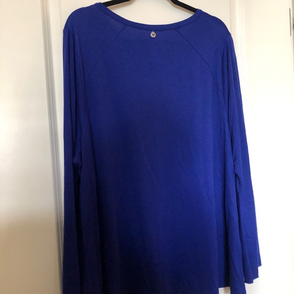 Mesh Detail Bell Sleeve Active Top - Picture 6 of 6